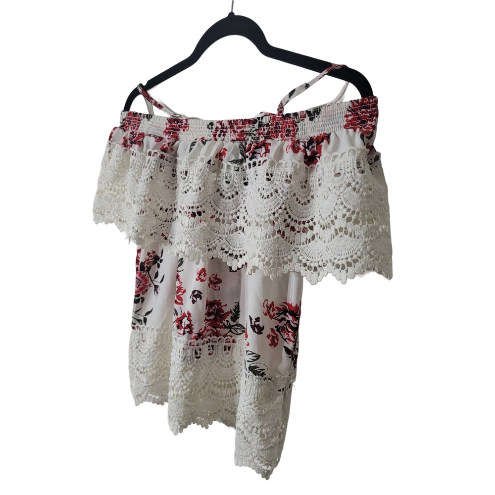 No Boundaries Red and White Lace Off The Shoulder Floral Blouse Sz M (7-9) - Picture 4 of 7